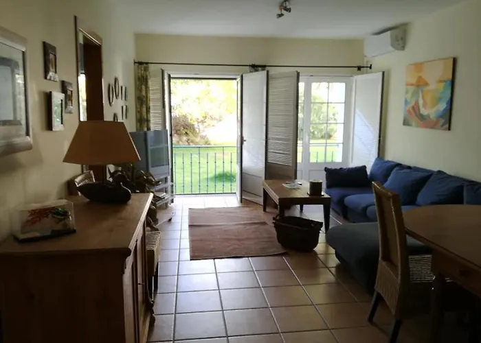 Tatil Evi Garden Villa, Cosy House By The Sea Praia Verde