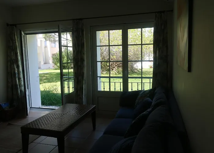 Garden Villa, Cosy House By The Sea Tatil Evi Praia Verde