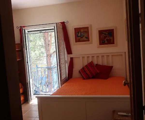 Garden Villa, Cosy House By The Sea Tatil Evi Praia Verde