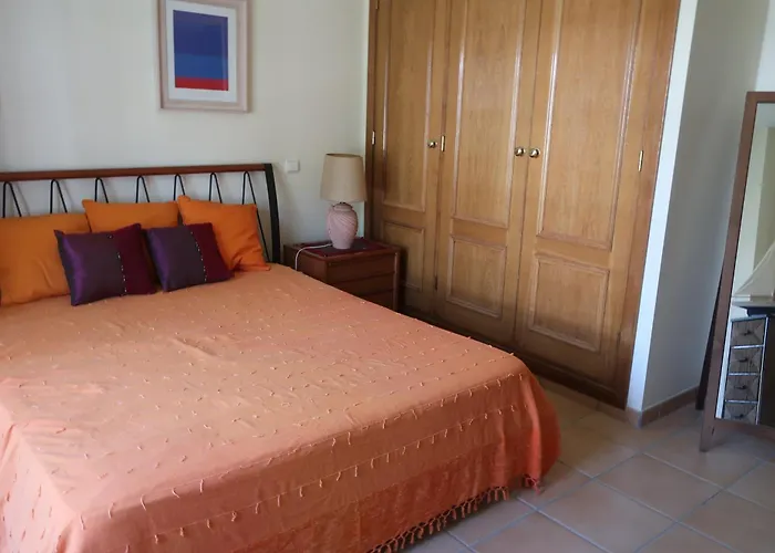 Garden Villa, Cosy House By The Sea Tatil Evi Praia Verde