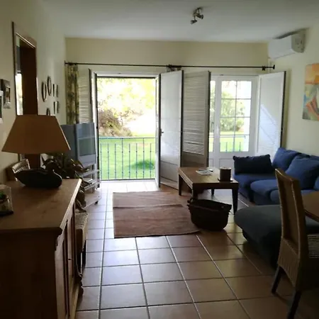 Дом отдыха Garden Villa, Cosy House By The Sea Praia Verde