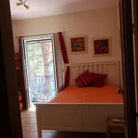 Garden Villa, Cosy House By The Sea Дом отдыха Praia Verde