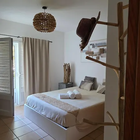 Garden Villa, Cosy House By The Sea بيت للعطل Praia Verde