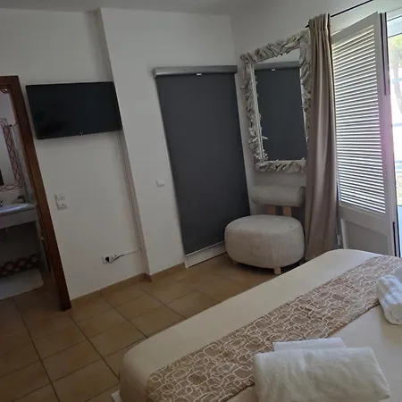 بيت للعطل Garden Villa, Cosy House By The Sea *