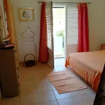Nyaraló Garden Villa, Cosy House By The Sea Praia Verde