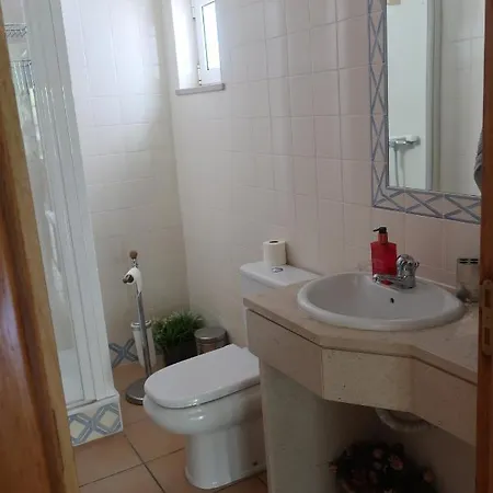 Garden Villa, Cosy House By The Sea Semesterbostad *